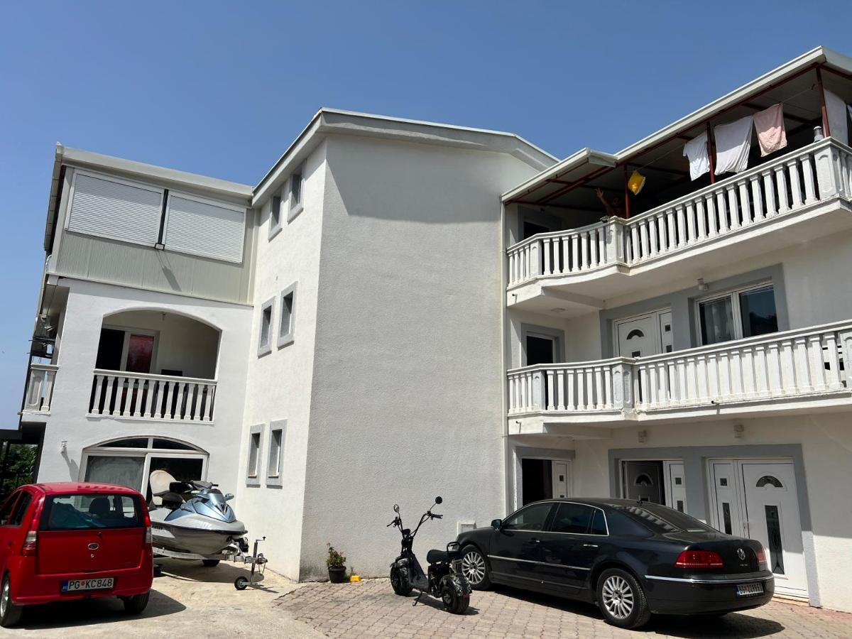 Villa Ajsa Bar Exterior photo
